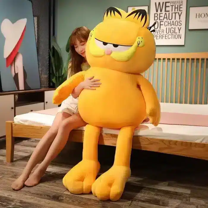 Poupée Géante Garfield en Peluche