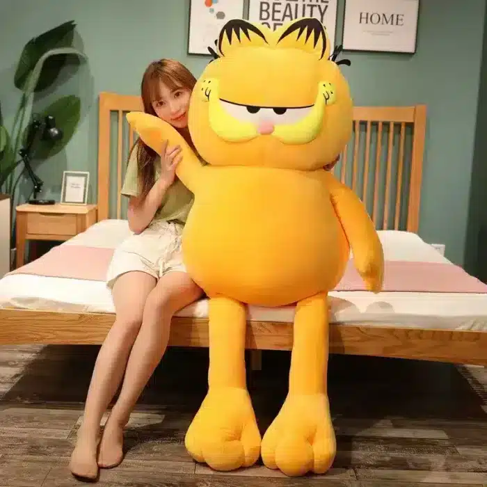 Poupée Géante Garfield en Peluche