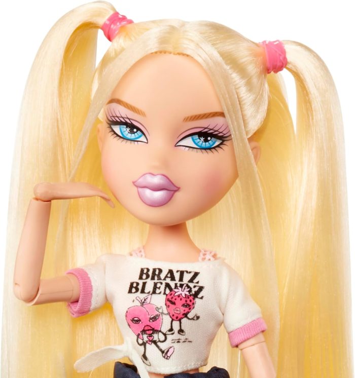 Bratz Stylin’ Cloe Fashion Doll with Customizable T Shirt and Accessories