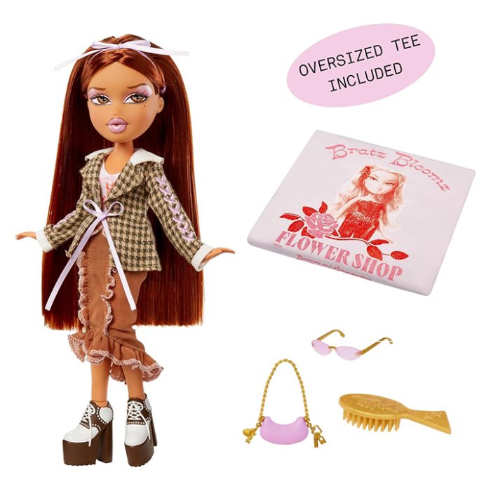 Bratz Stylin’ Yasmin Fashion Doll with Customizable T Shirt & Accessories