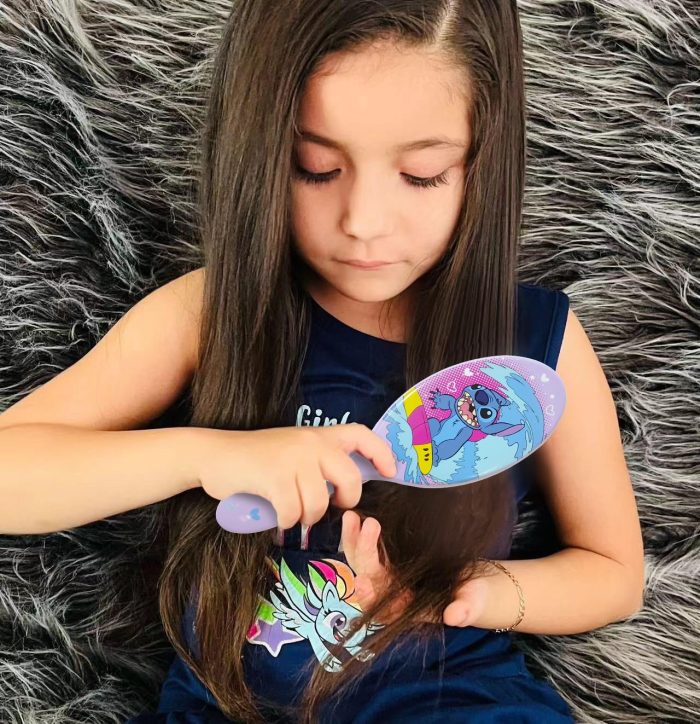 Stitch Hairbrush & Accessories for Girls – Detangling Brush & Scrunchies (5 Piece Set)