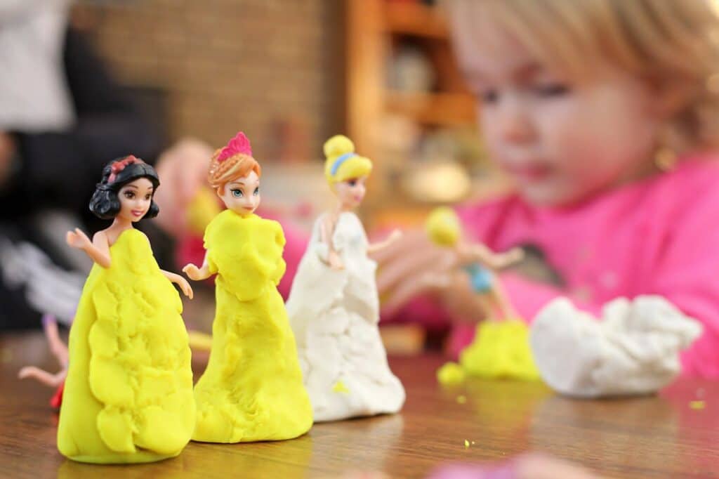 Comment les jouets influencent le développement des enfants : Guide complet